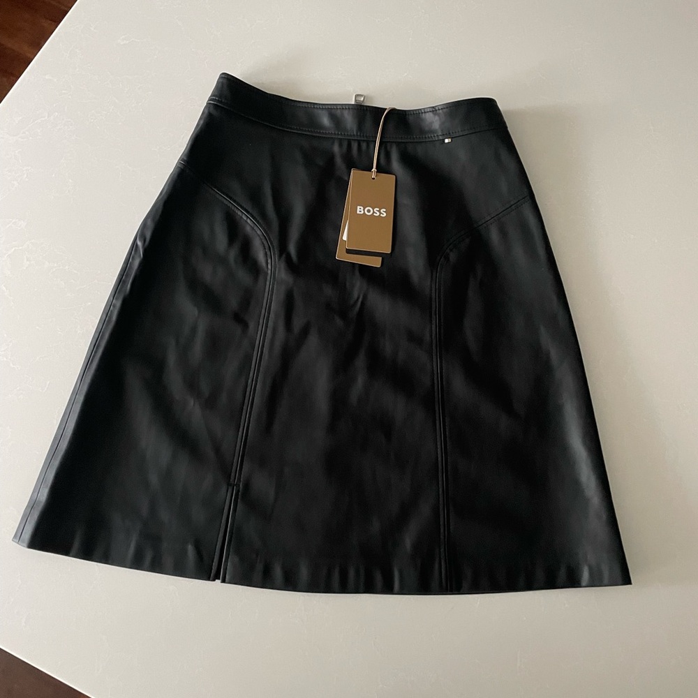 Boss leather skirt size 4 new